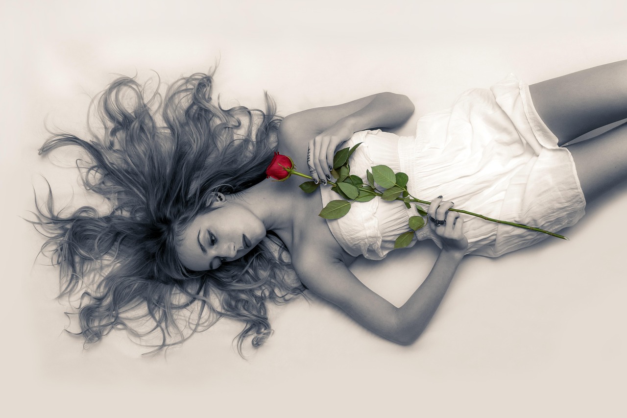 valentines day background, woman, model, young, rose, lying, female, female model, lady, modeling, pose, posing, rose flower, portrait